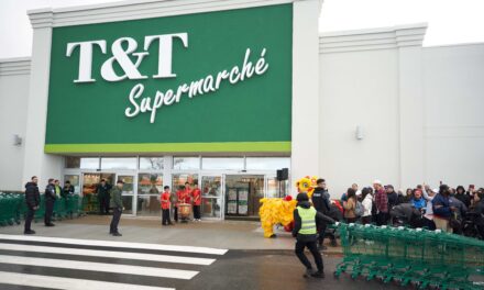  T&T Supermarket now open in Quartier DIX30 in Brossard 